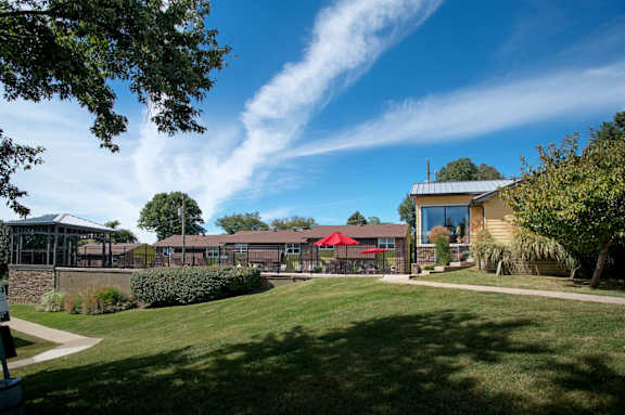 Courtyard at Ventana at The Lake, Hendersonville, TN 37075.
